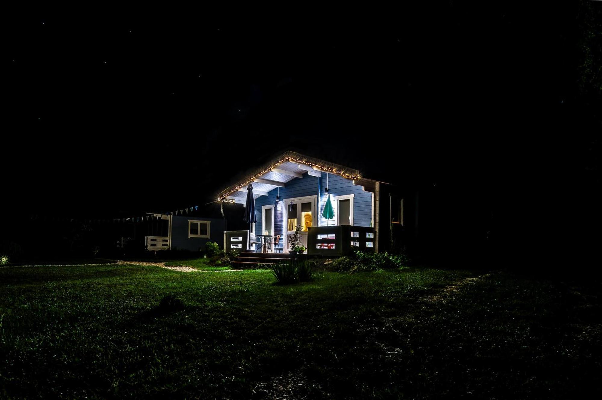 Domek Caloroczny Na Wylacznosc Niebieska Osada Nad Gorskim Potokiem Stary Waliszow Экстерьер фото