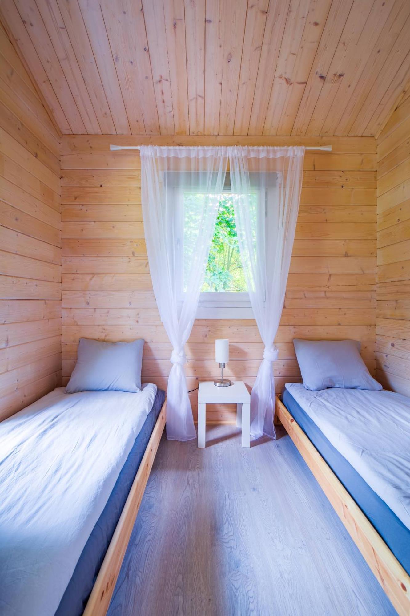 Domek Caloroczny Na Wylacznosc Niebieska Osada Nad Gorskim Potokiem Stary Waliszow Экстерьер фото